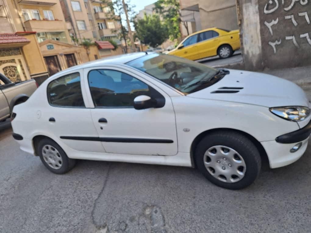 پژو ۲۰۶ صندوق دار v8 - 1389