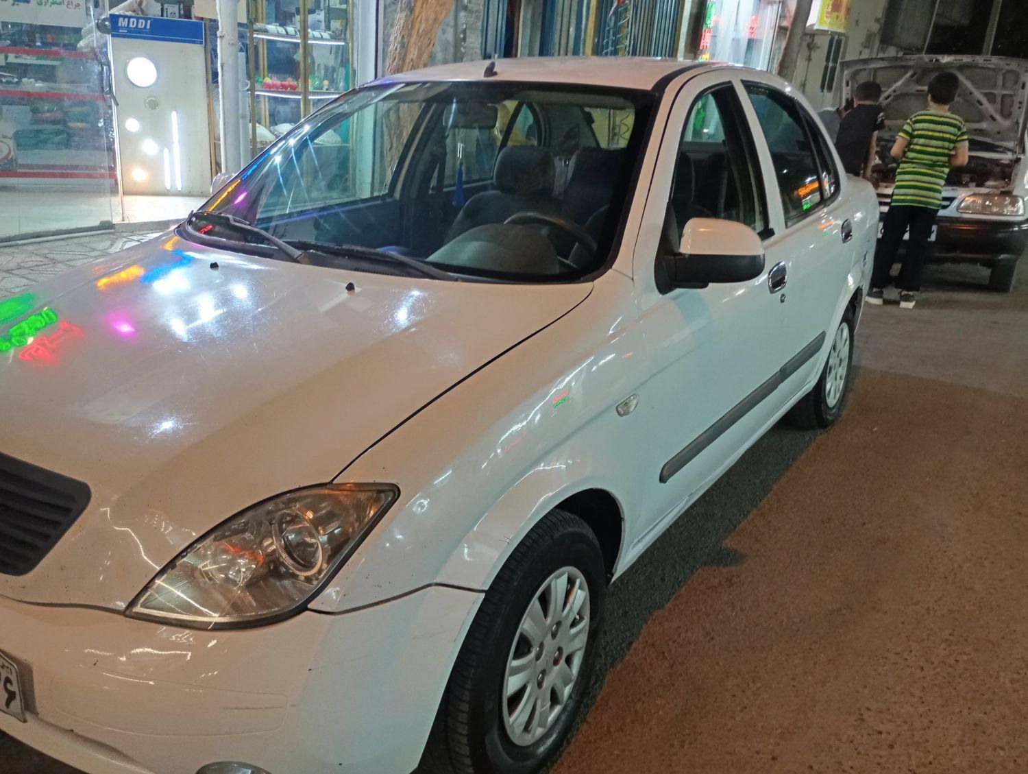 تیبا صندوق دار EX - 1394