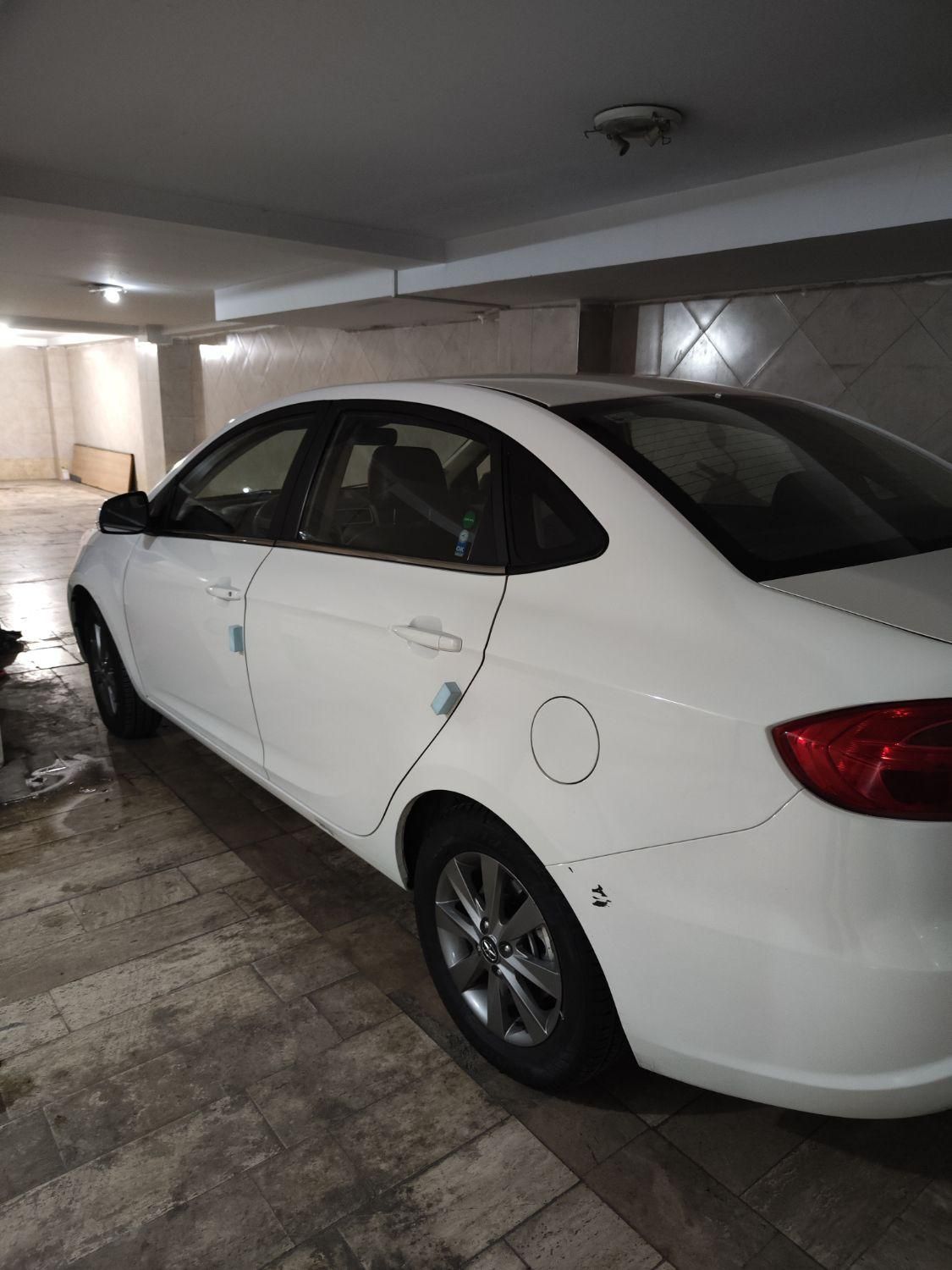 جک J4 اتوماتیک ساده - 1403