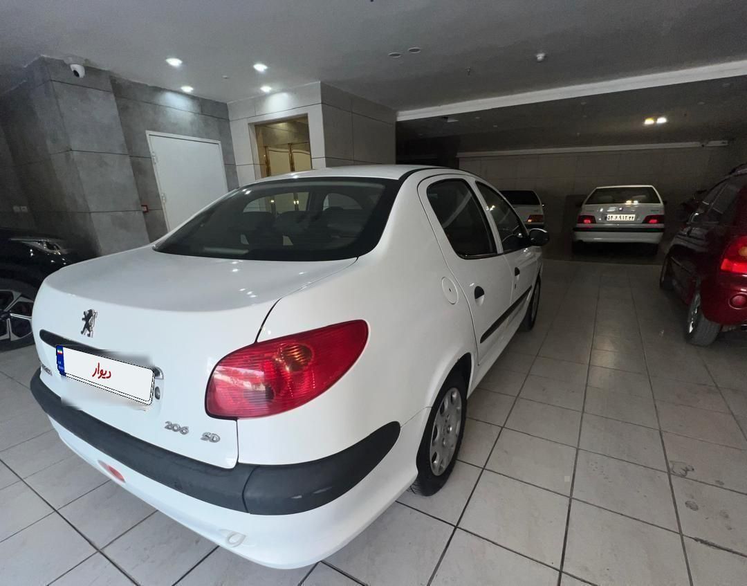 پژو ۲۰۶ صندوق دار v8 - 1395