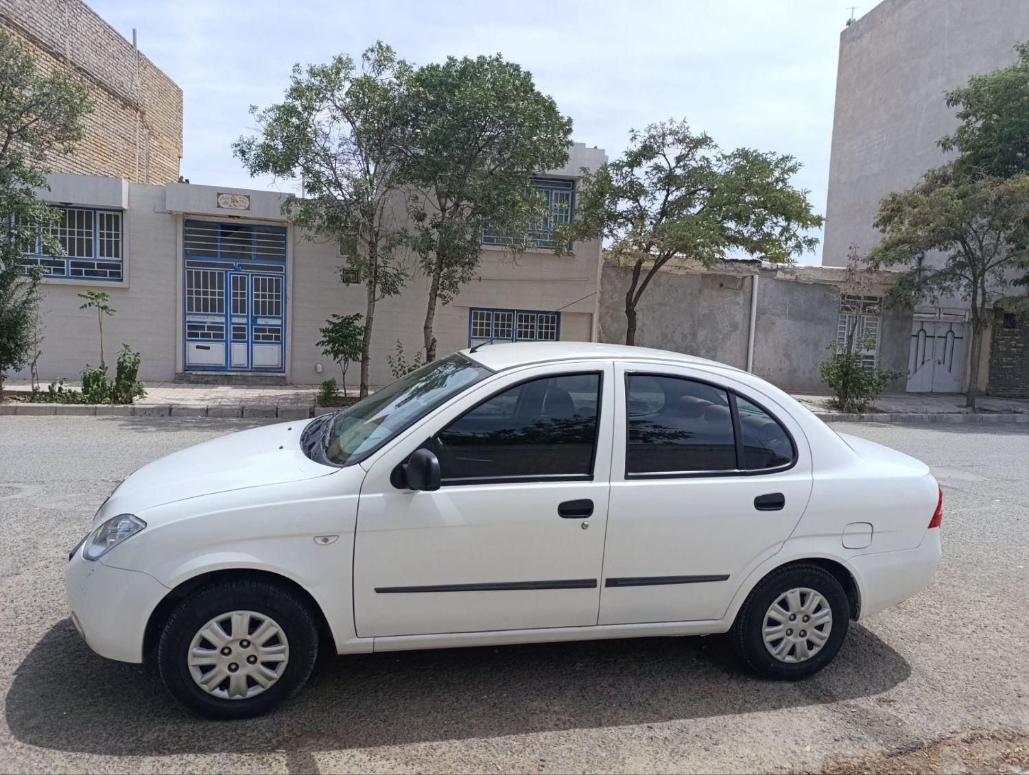 تیبا صندوق دار SX - 1400