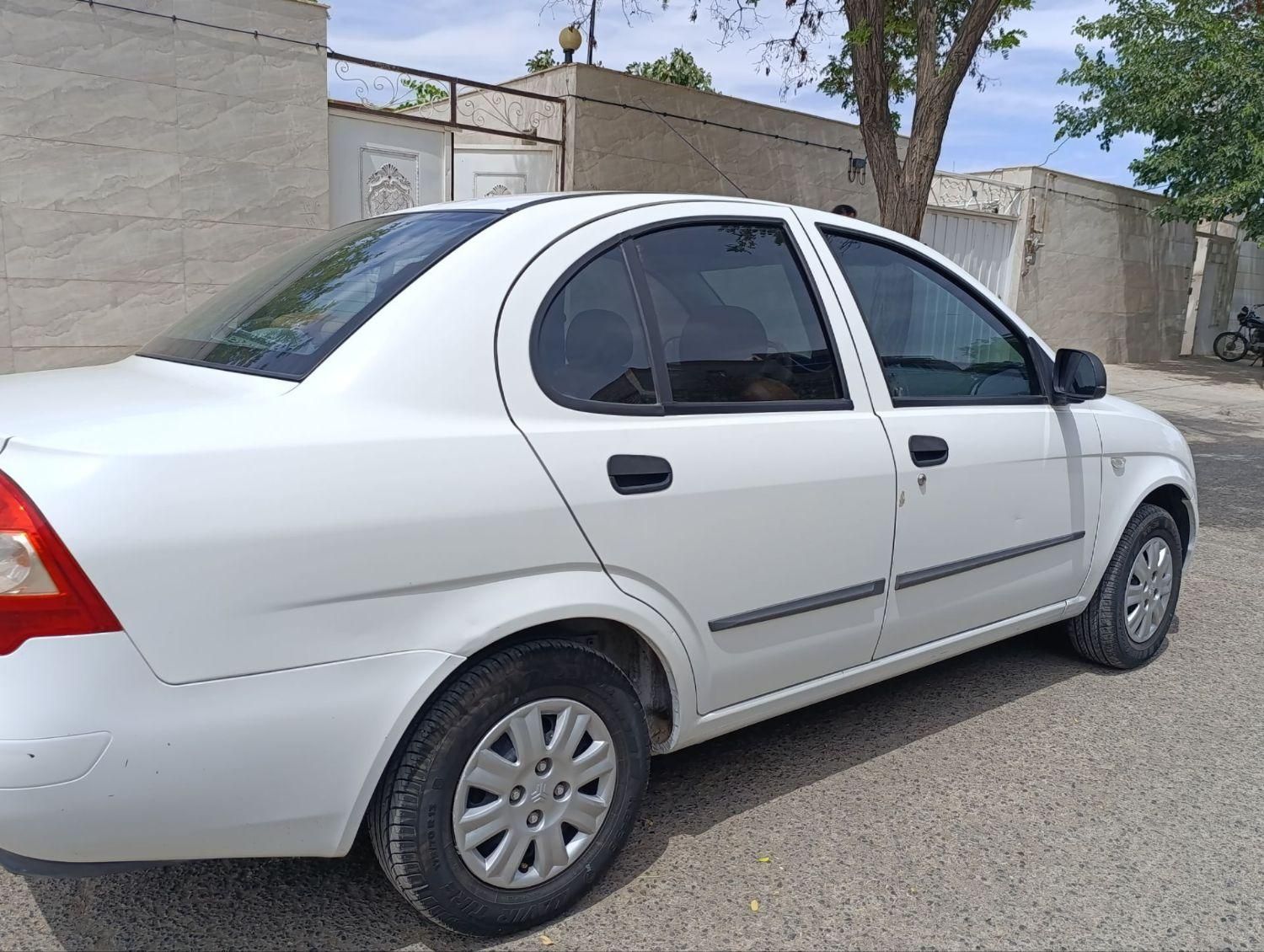 تیبا صندوق دار SX - 1400