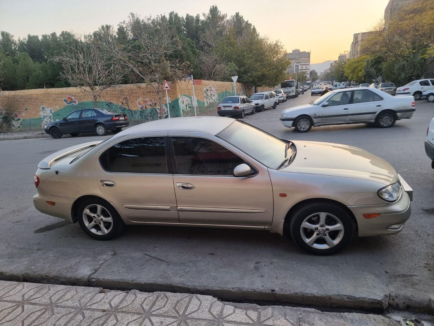 نیسان ماکسیما دنده‌ای - 1385