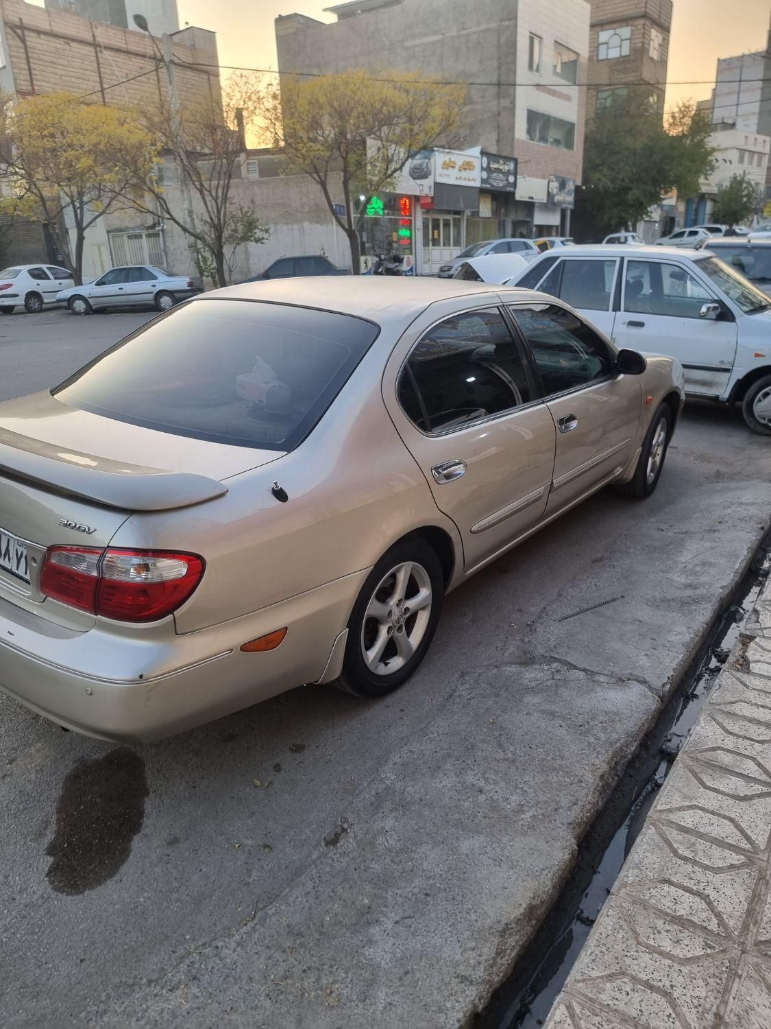 نیسان ماکسیما دنده‌ای - 1385