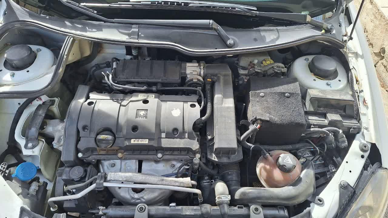 پژو ۲۰۶ صندوق دار v8 - 1395