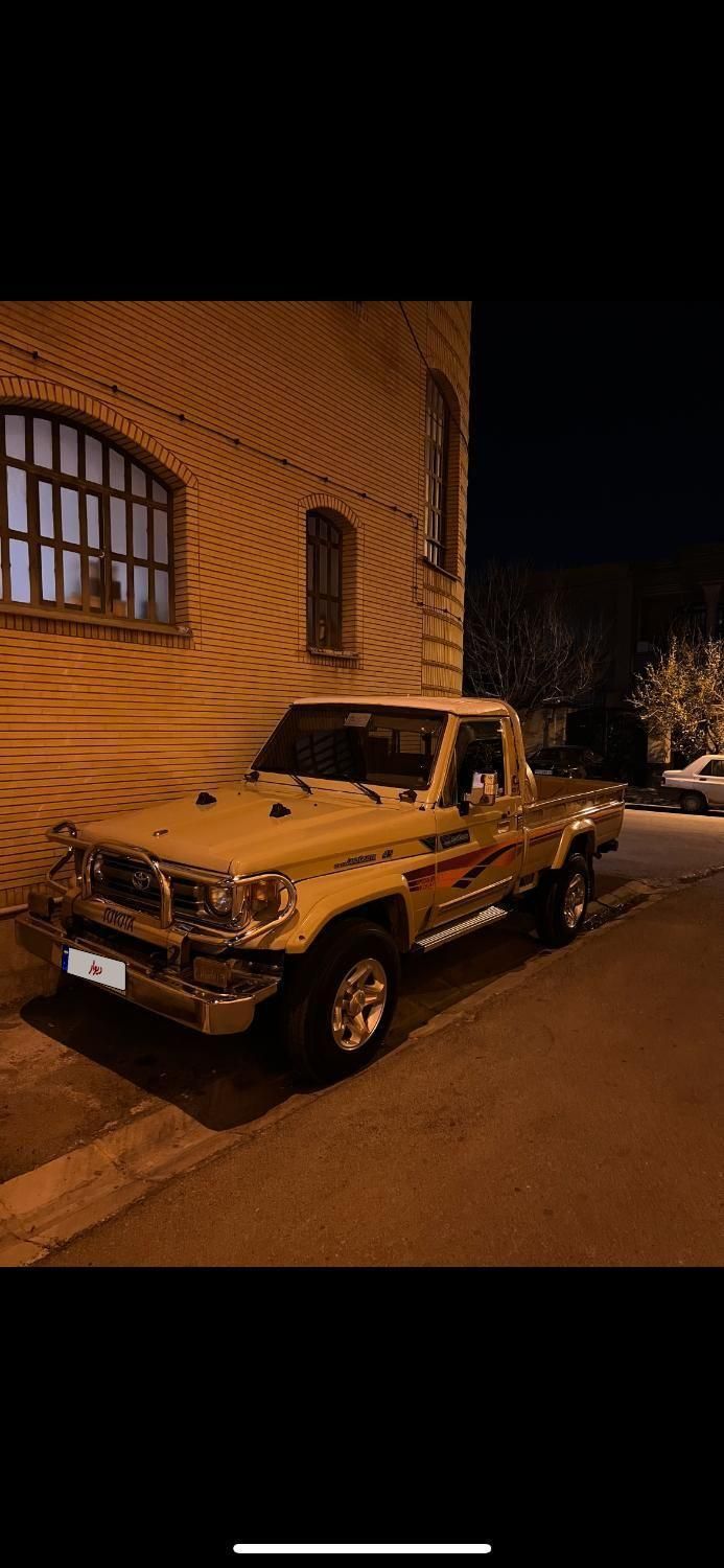 تویوتا کمری XLE - 1988