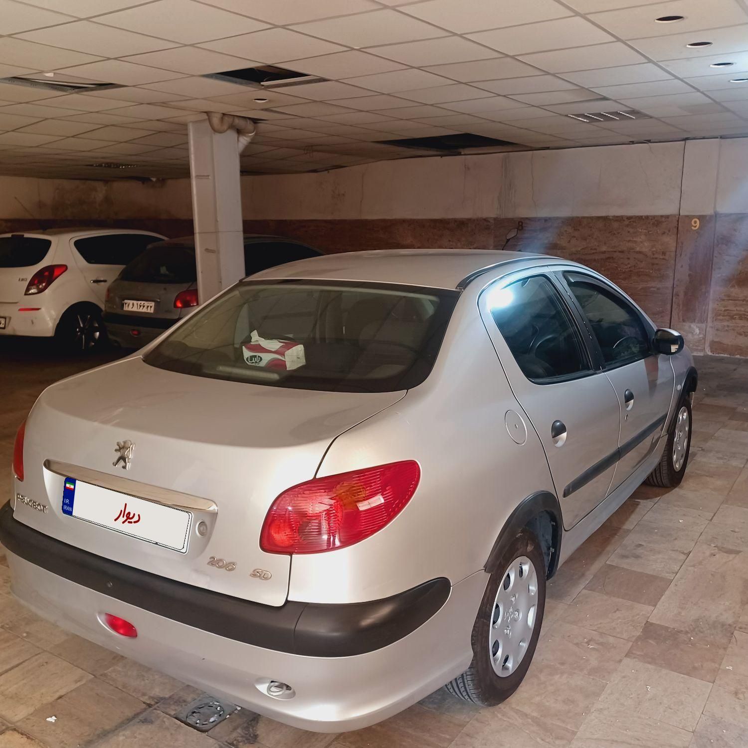 پژو ۲۰۶ صندوق دار v8 - 1390