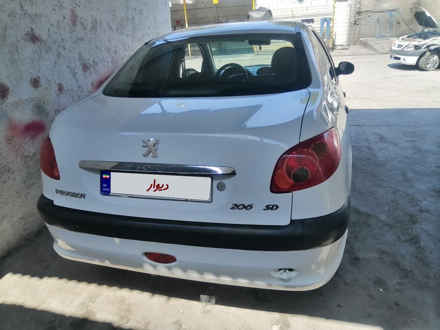 پژو ۲۰۶ صندوق دار v8 - 1395