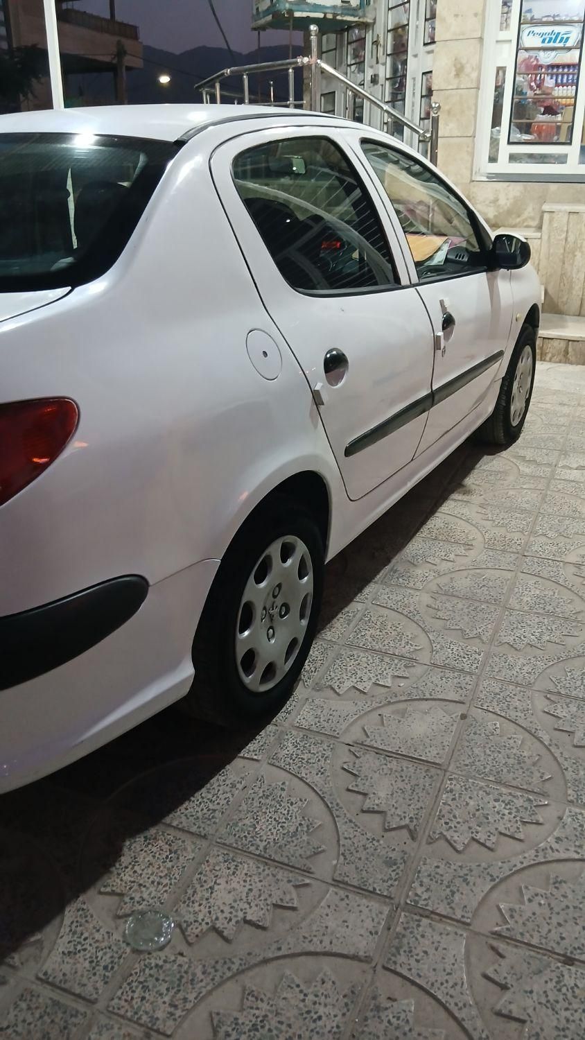 پژو ۲۰۶ صندوق دار v8 - 1394