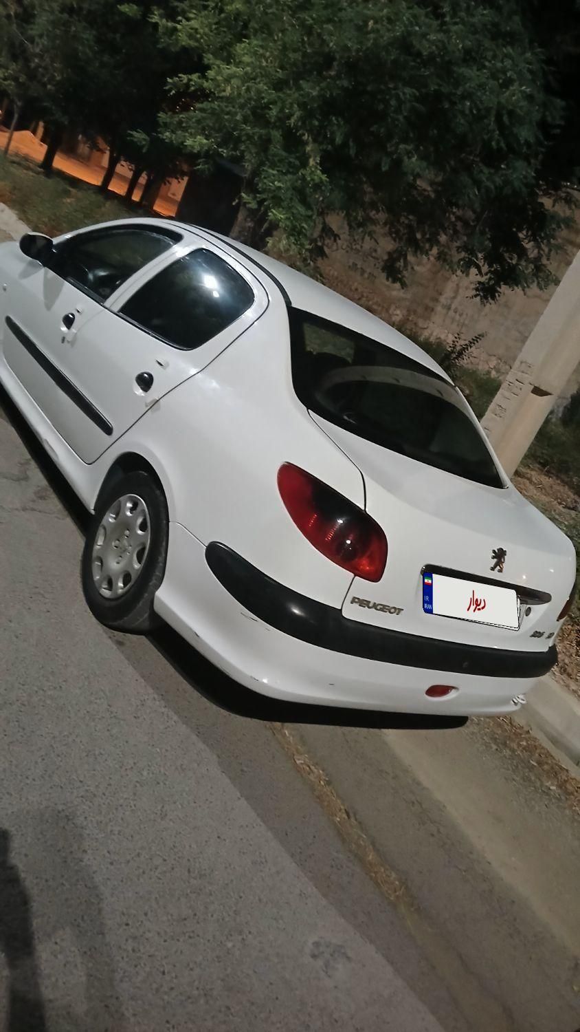 پژو ۲۰۶ صندوق دار v8 - 1394