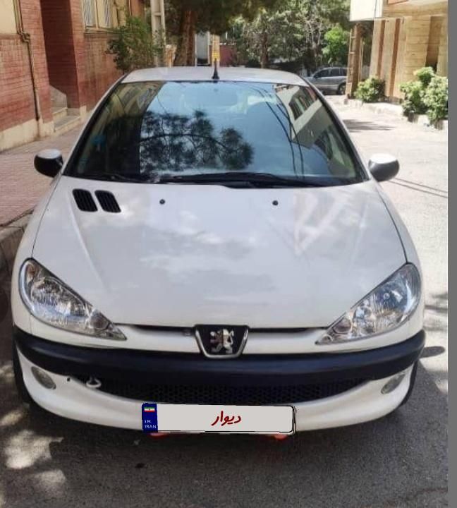 پژو ۲۰۶ صندوق دار v8 - 1394