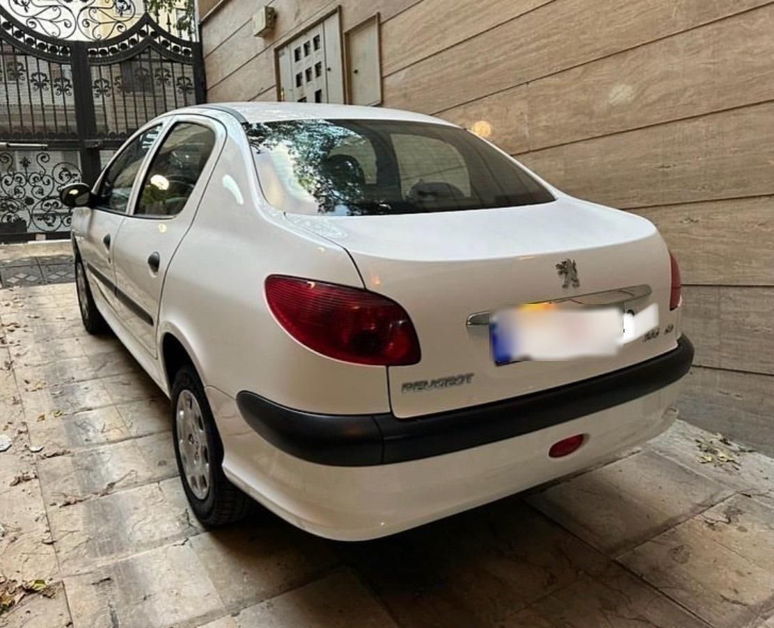 پژو ۲۰۶ صندوق دار v8 - 1399