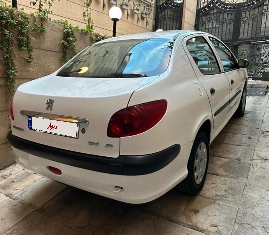 پژو ۲۰۶ صندوق دار v8 - 1399