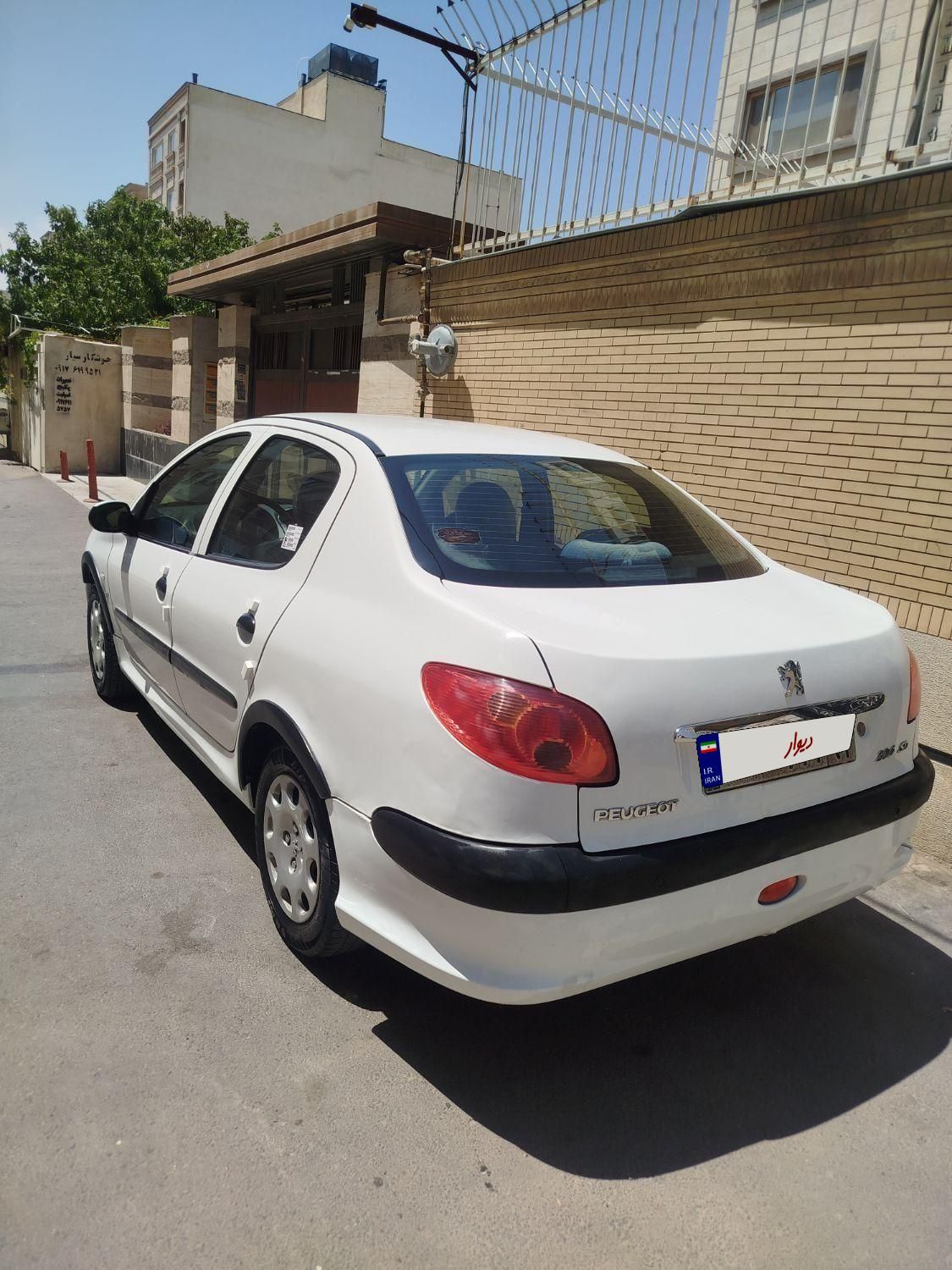 پژو ۲۰۶ صندوق دار v8 - 1395