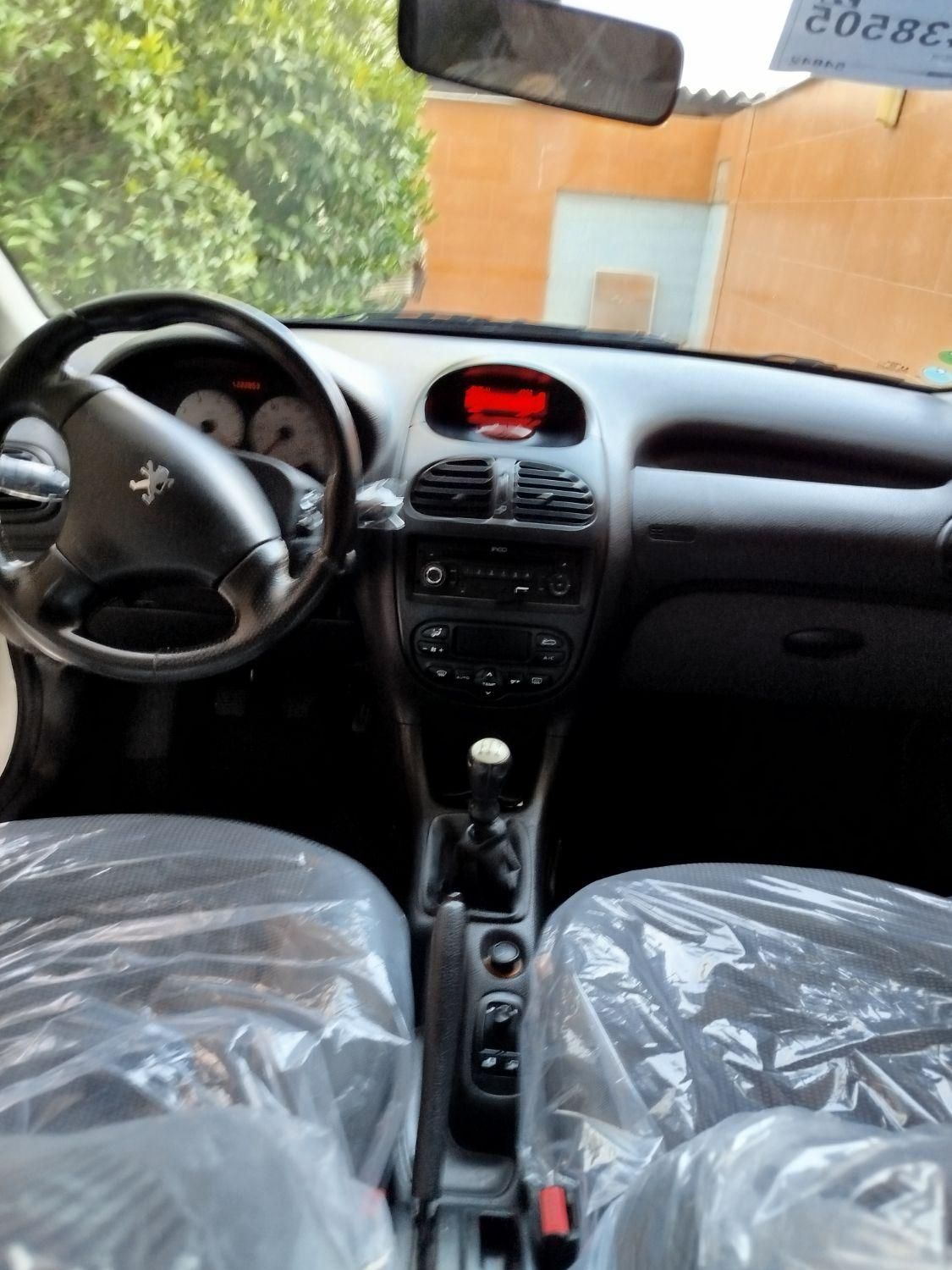 پژو ۲۰۶ صندوق دار v8 - 1395