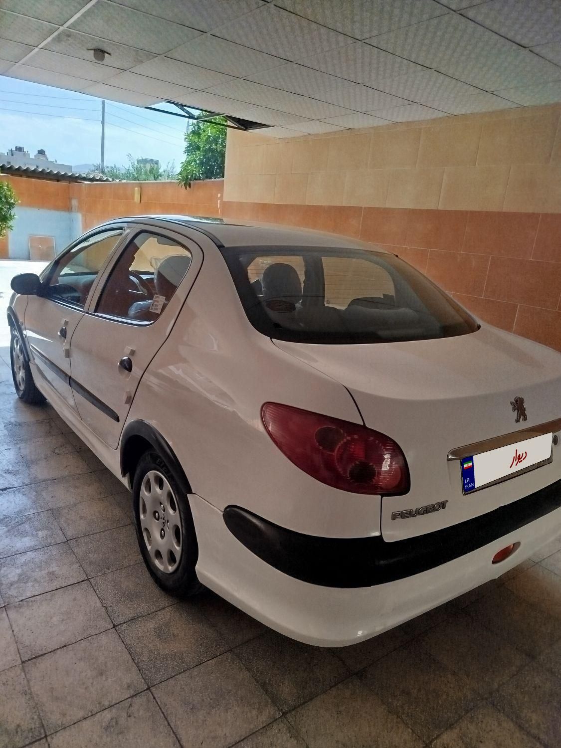 پژو ۲۰۶ صندوق دار v8 - 1395