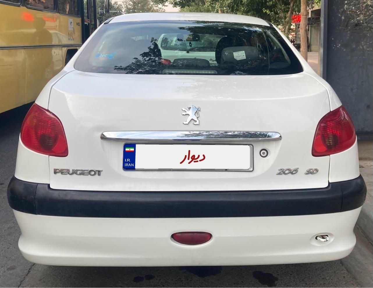 پژو ۲۰۶ صندوق دار v8 - 1390