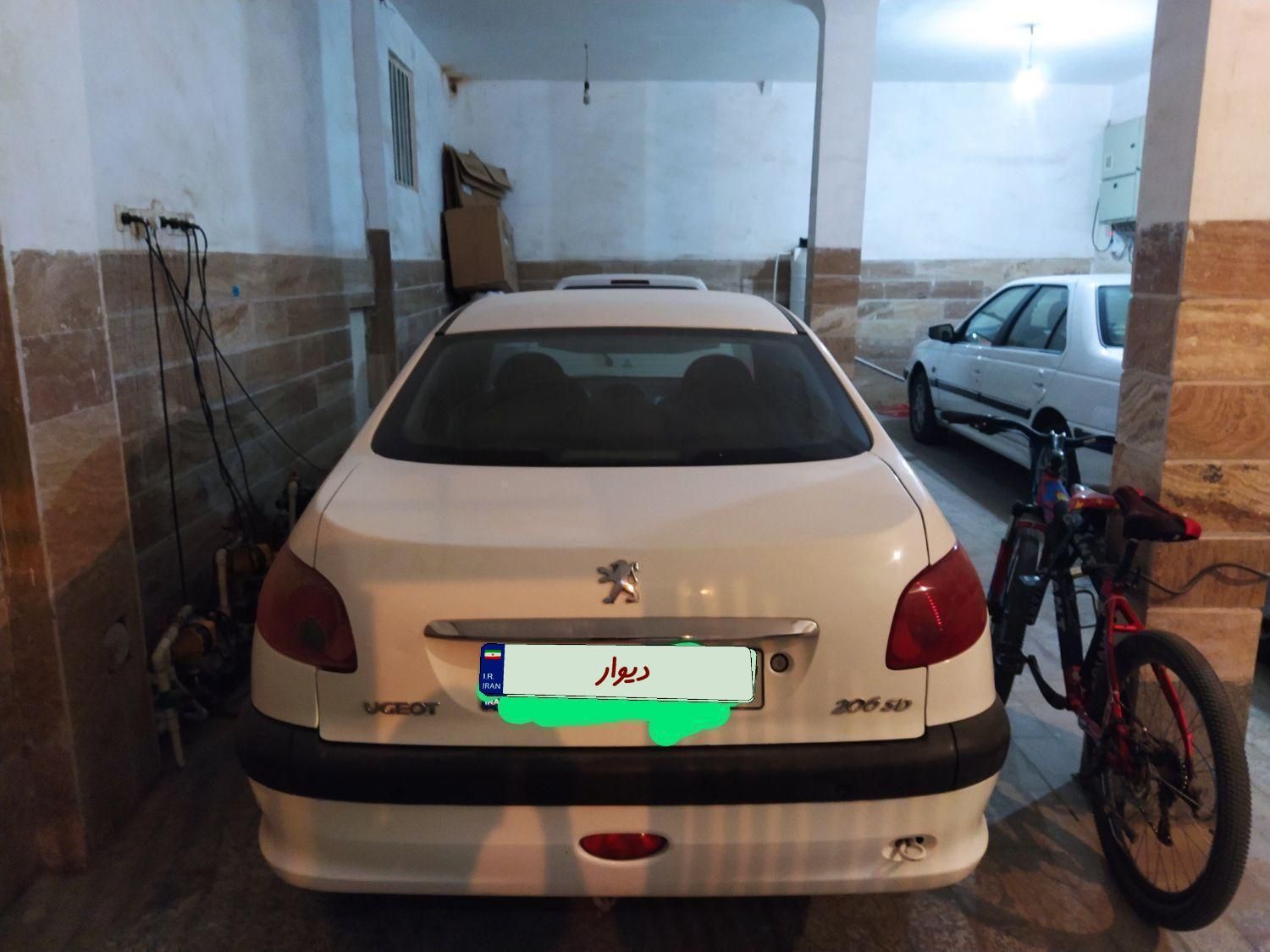 پژو ۲۰۶ صندوق دار v8 - 1396