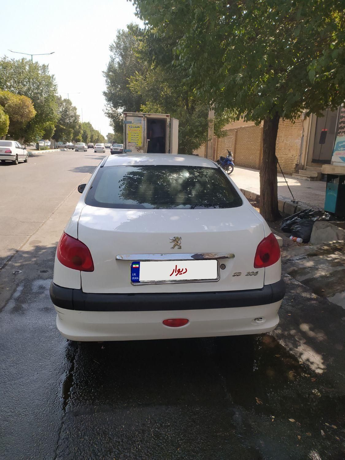پژو ۲۰۶ صندوق دار v8 - 1396