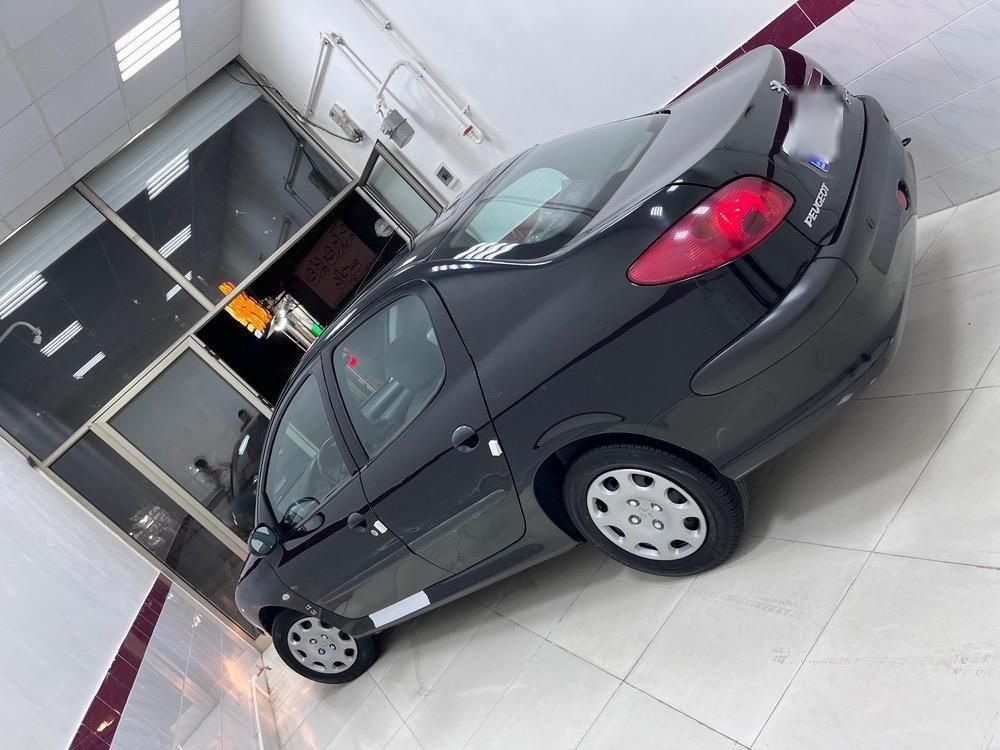پژو ۲۰۶ صندوق دار v8 - 1394