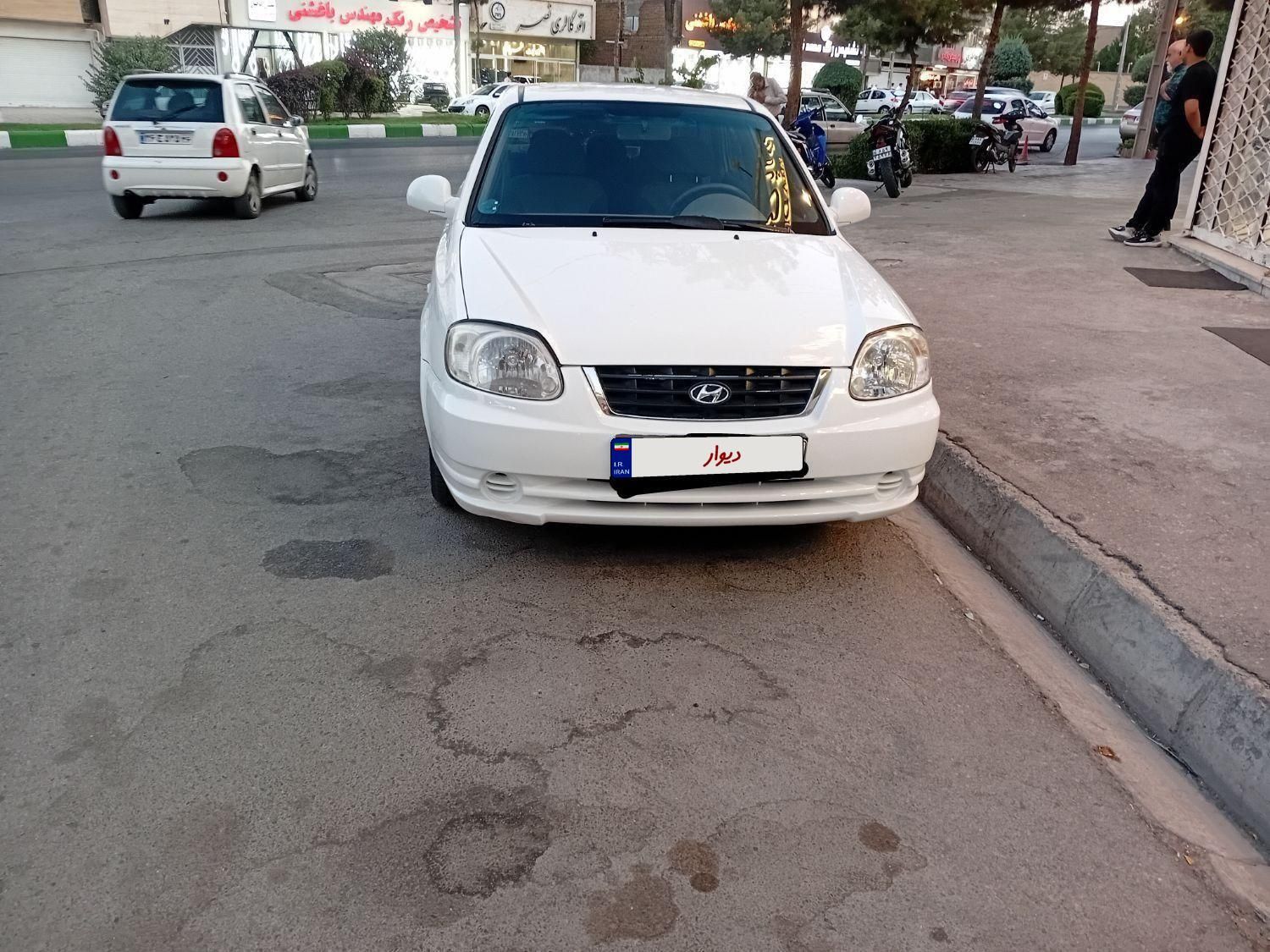 هیوندای ورنا دنده‌ ای - 1386