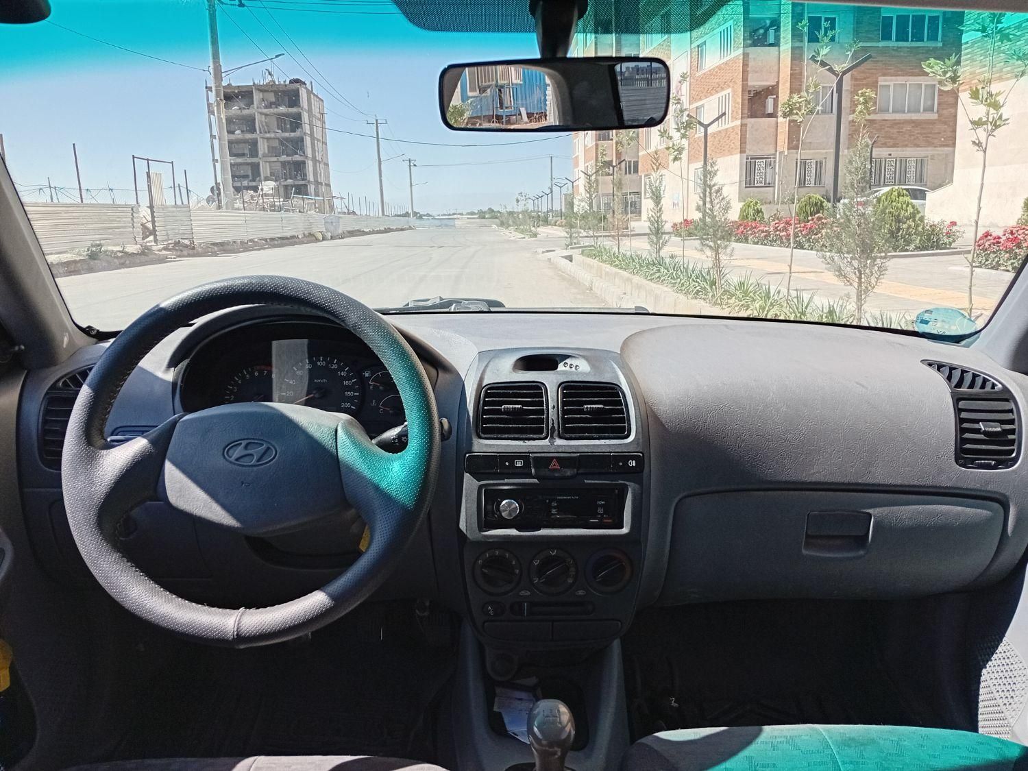 هیوندای ورنا دنده‌ ای - 1386