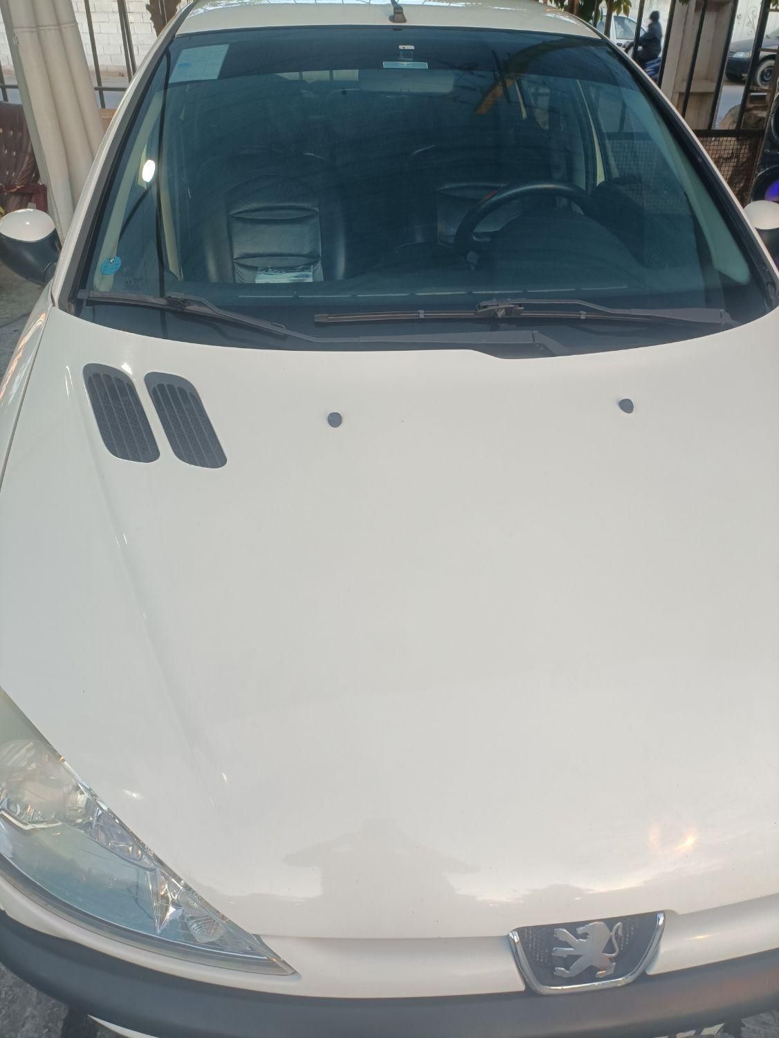 پژو ۲۰۶ صندوق دار v8 - 1396
