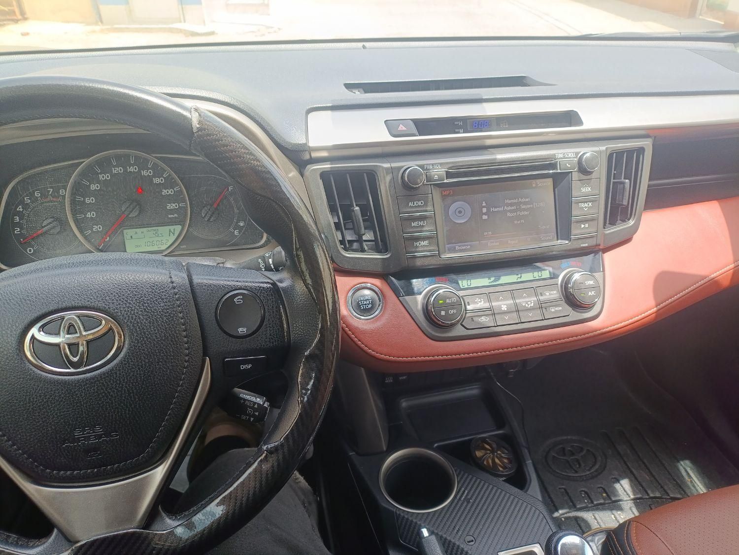 تویوتا راو 4 XA40 - 2015