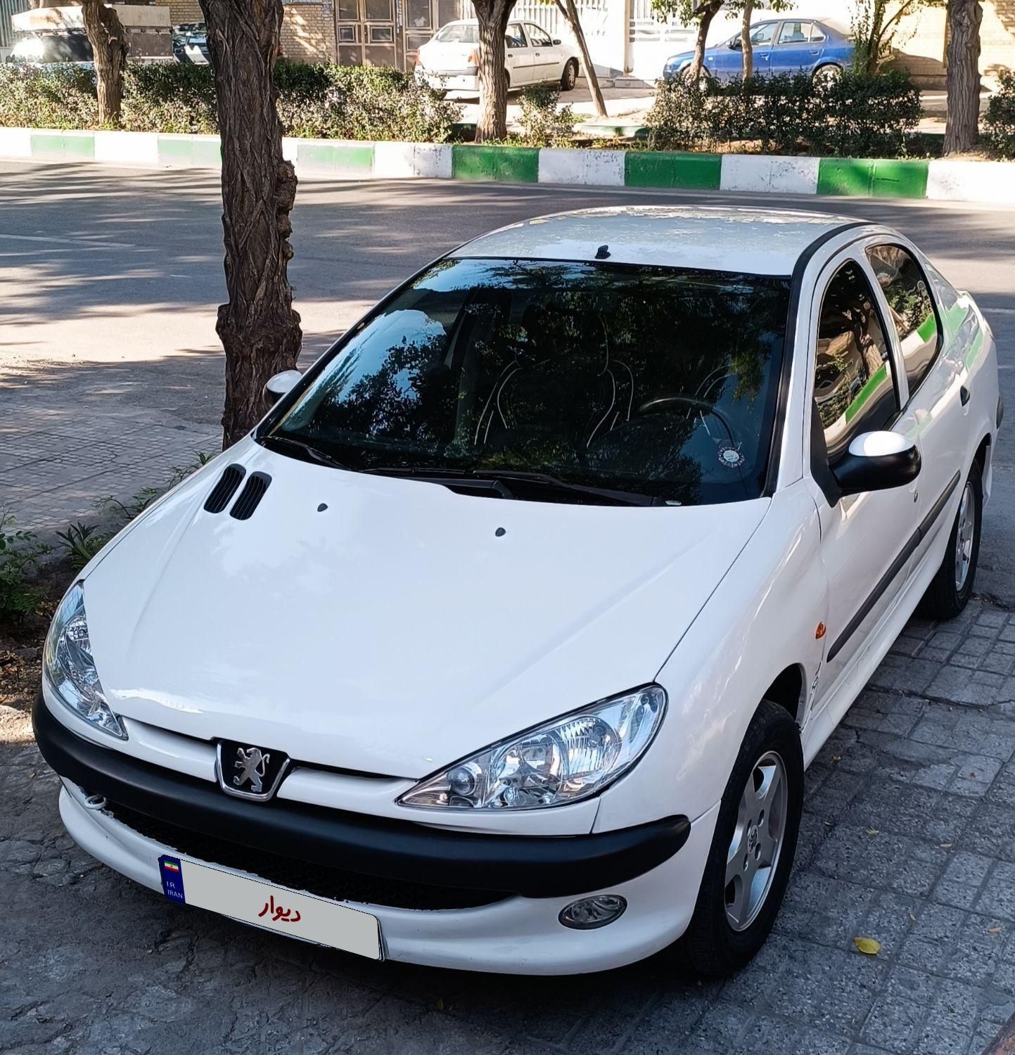پژو ۲۰۶ صندوق دار v8 - 1393
