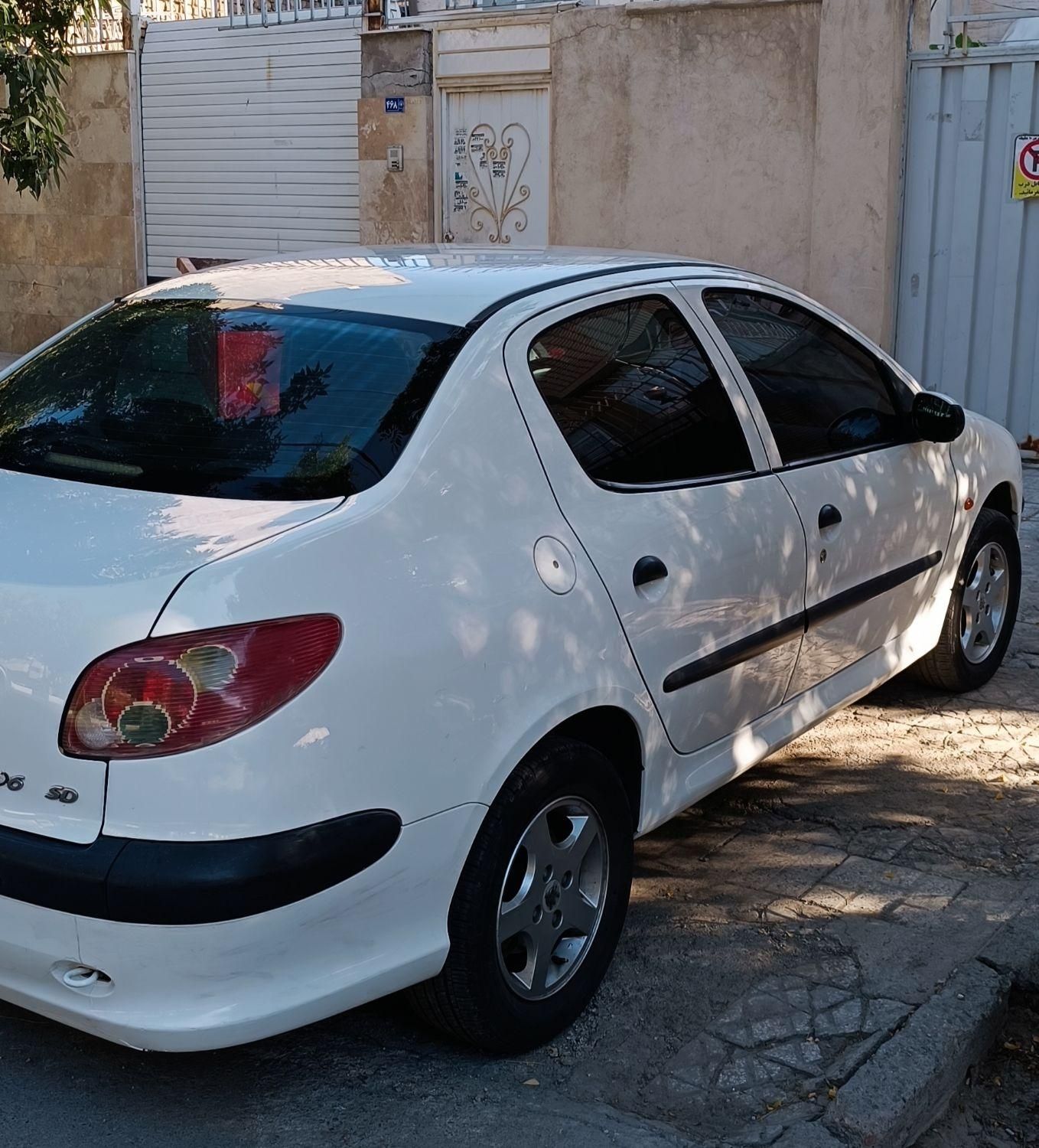 پژو ۲۰۶ صندوق دار v8 - 1393