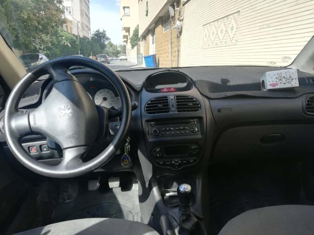 پژو ۲۰۶ صندوق دار v8 - 1391