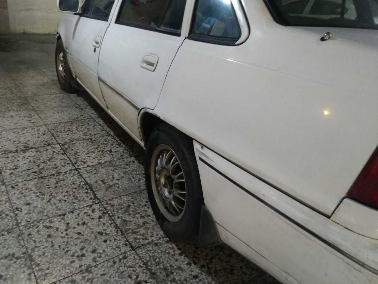 دوو سیلو سدان - 1381