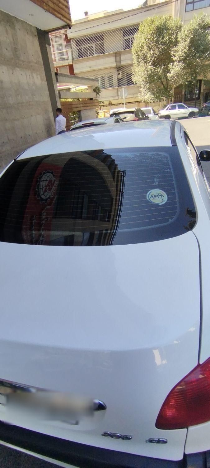 پژو ۲۰۶ صندوق دار v8 - 1395