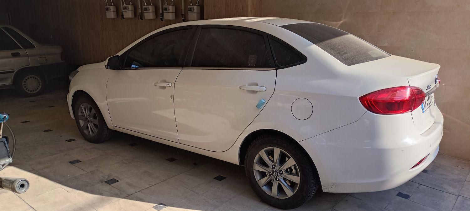 جک J4 اتوماتیک ساده - 1403