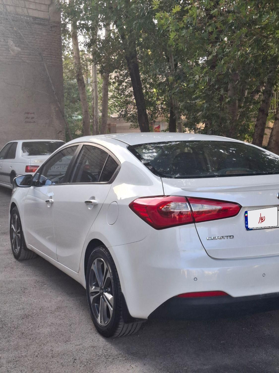کیا سراتو 2.0 لیتر اتوماتیک GT لاین - 2016