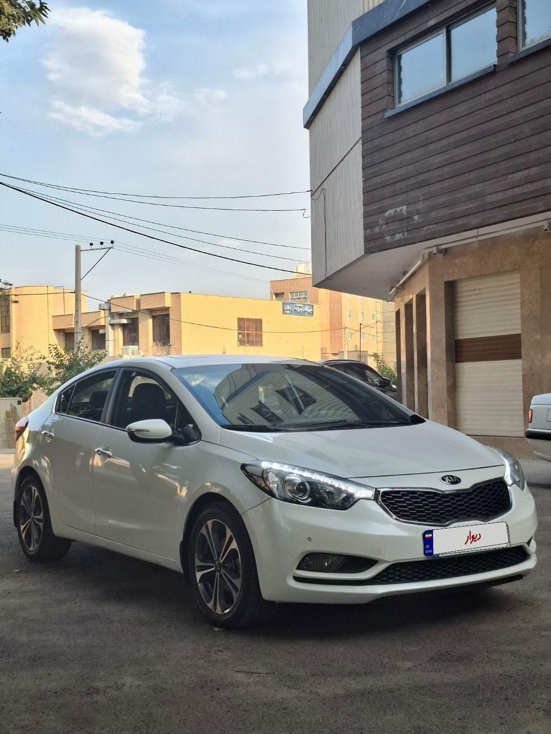 کیا سراتو 2.0 لیتر اتوماتیک GT لاین - 2016