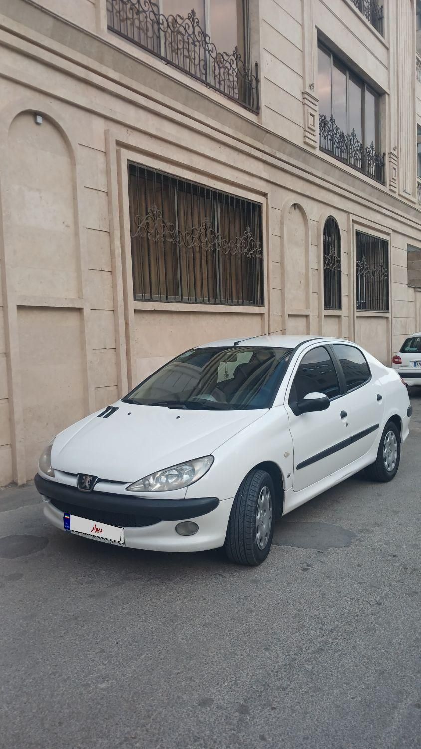 پژو ۲۰۶ صندوق دار v8 - 1390