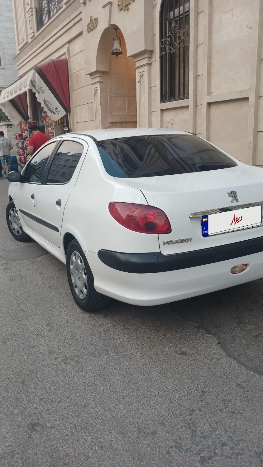پژو ۲۰۶ صندوق دار v8 - 1390