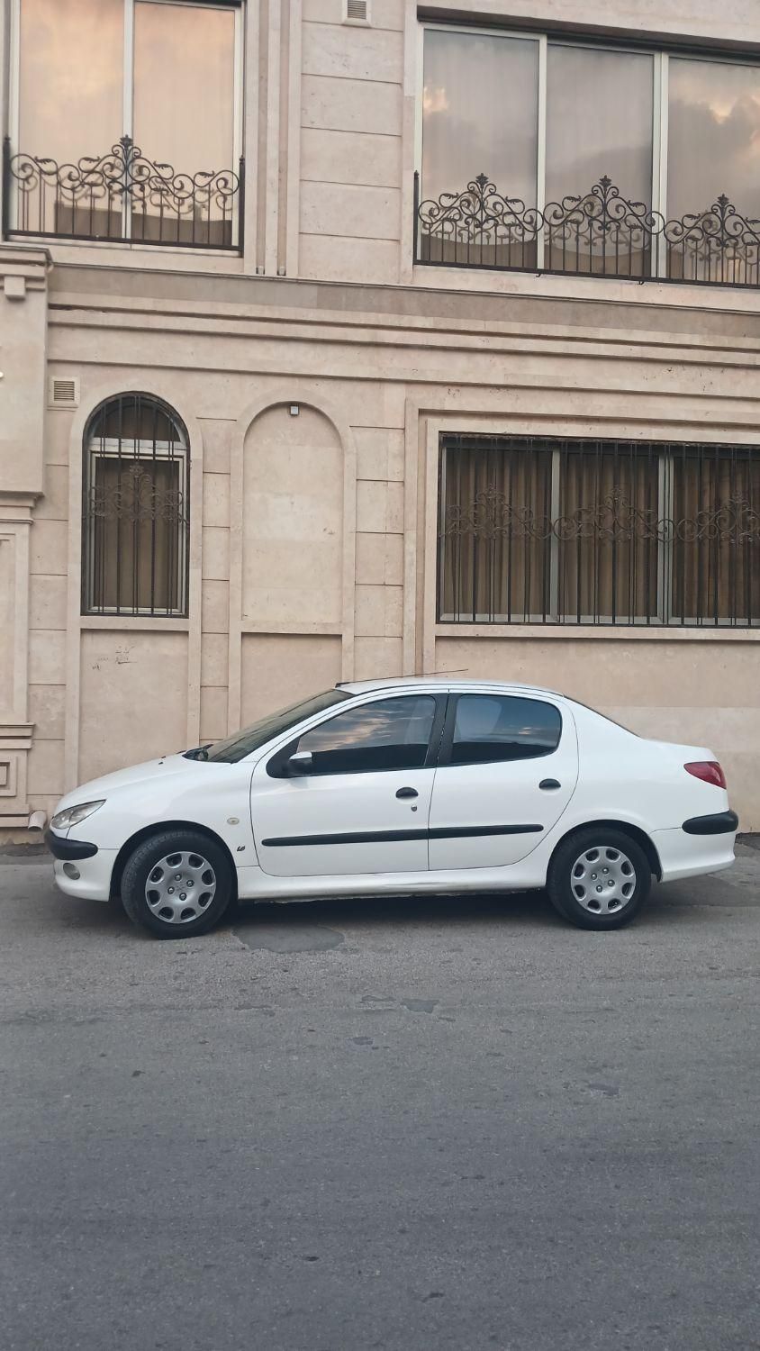 پژو ۲۰۶ صندوق دار v8 - 1390