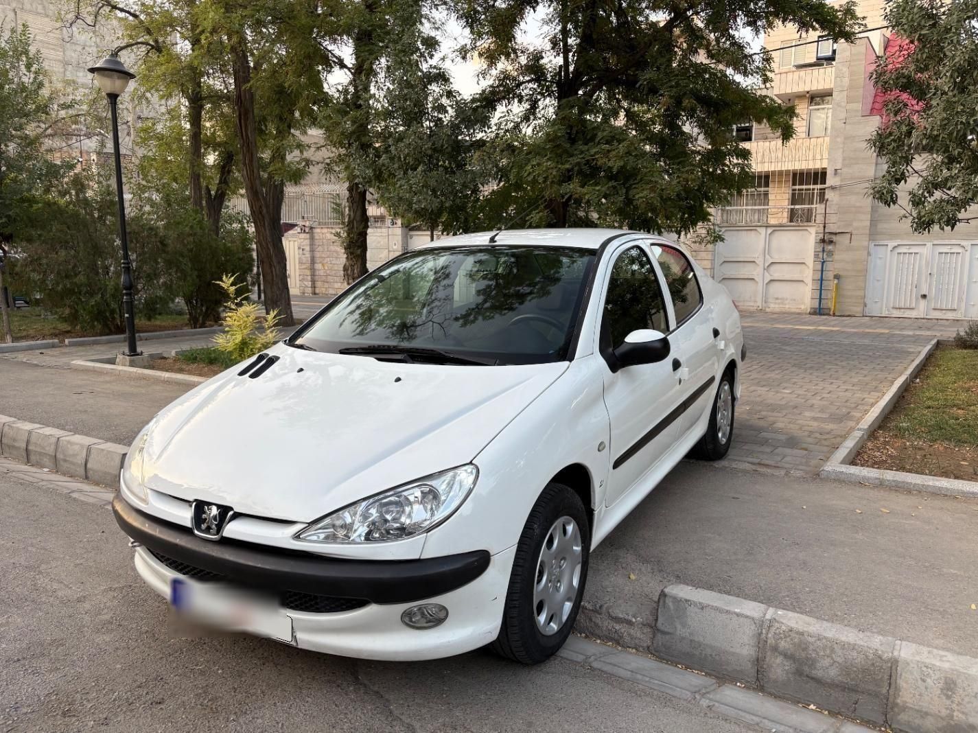 پژو ۲۰۶ صندوق دار v8 - 1394