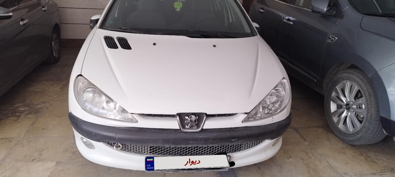 پژو ۲۰۶ صندوق دار v8 - 1394