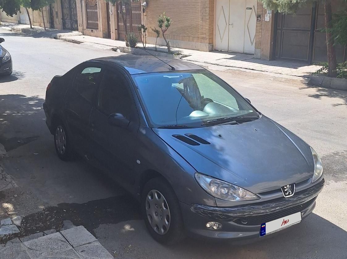 پژو ۲۰۶ صندوق دار v8 - 1389