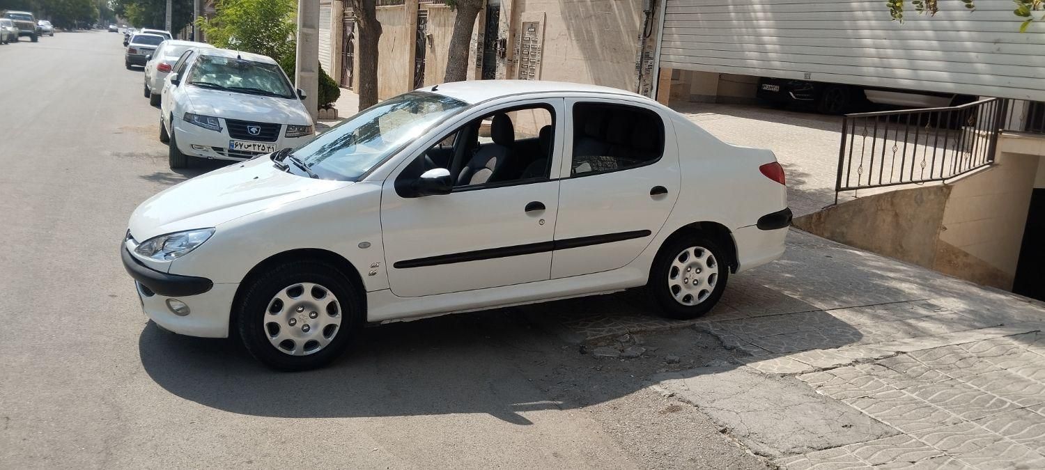 خودرو پژو، ۲۰۶ صندوق دار آگهی ann_19788520