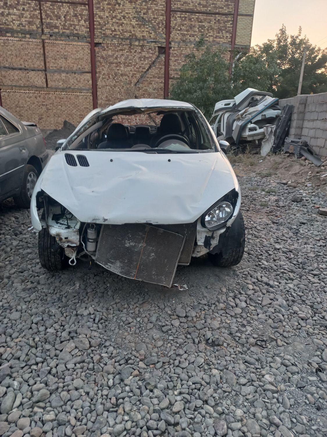 پژو ۲۰۶ صندوق دار v8 - 1391