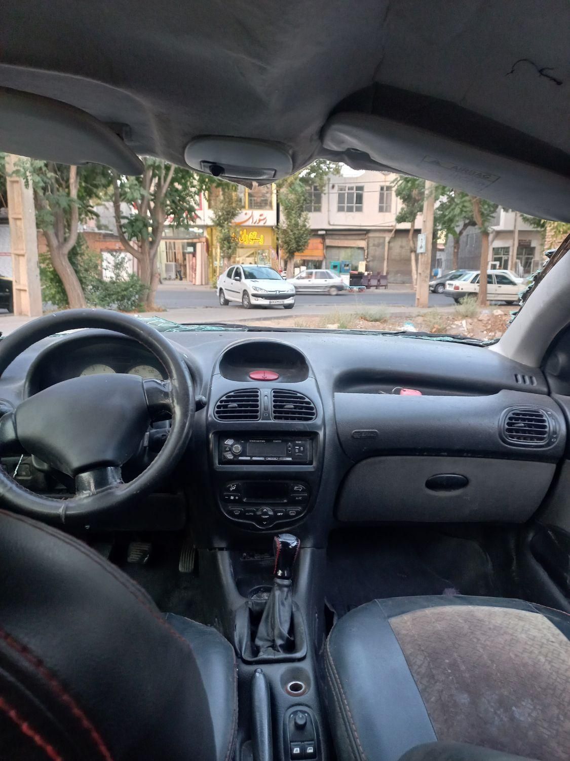 پژو ۲۰۶ صندوق دار v8 - 1391