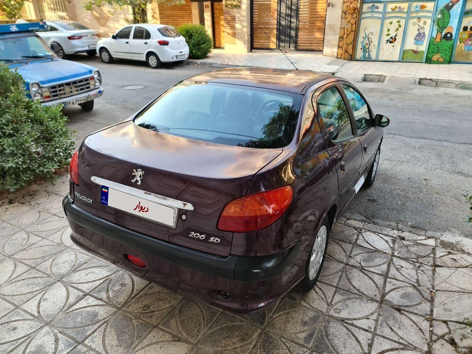 پژو ۲۰۶ صندوق دار v8 - 1389