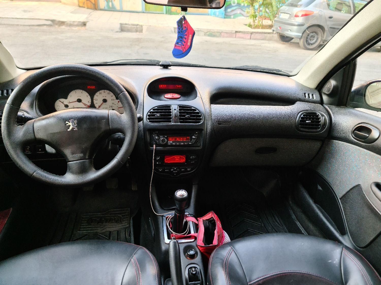 پژو ۲۰۶ صندوق دار v8 - 1389