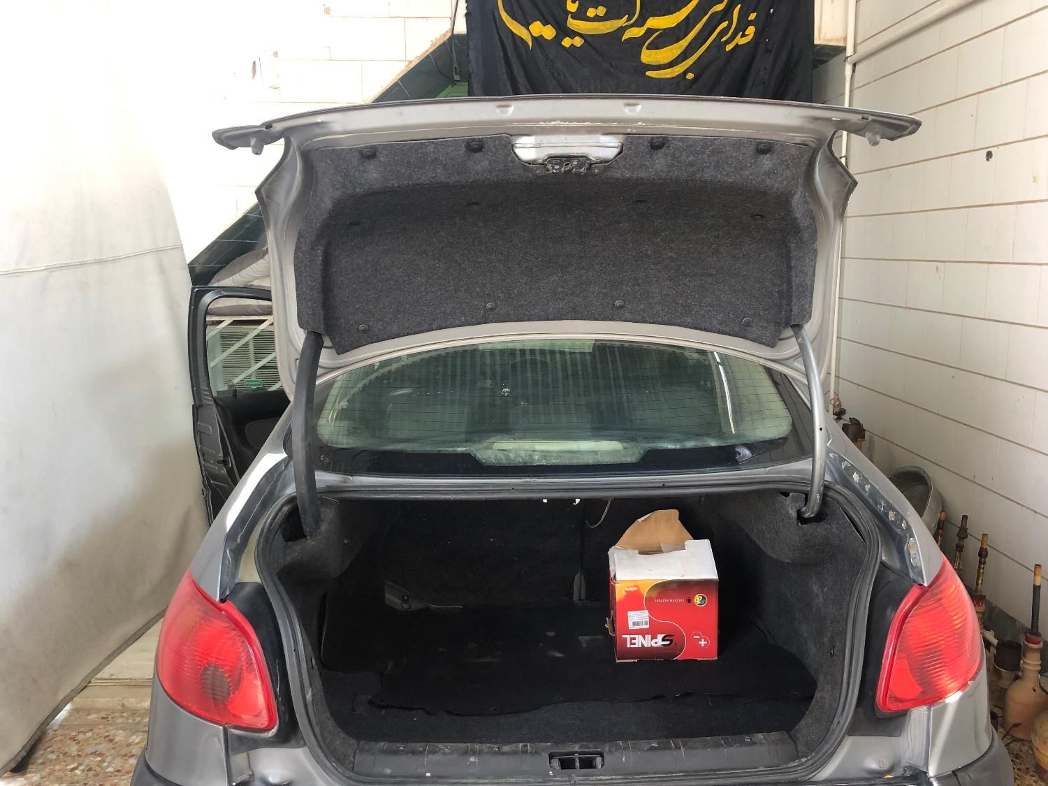 پژو ۲۰۶ صندوق دار v8 - 1390
