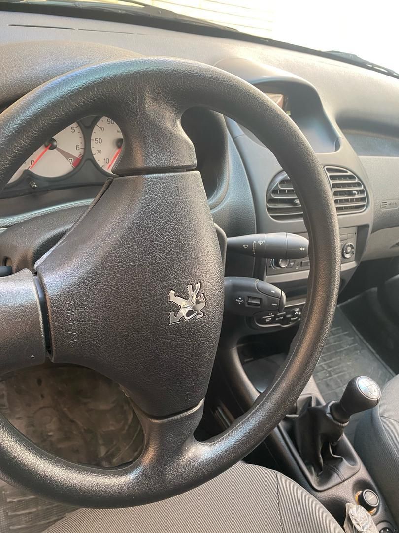 پژو ۲۰۶ صندوق دار v8 - 1400