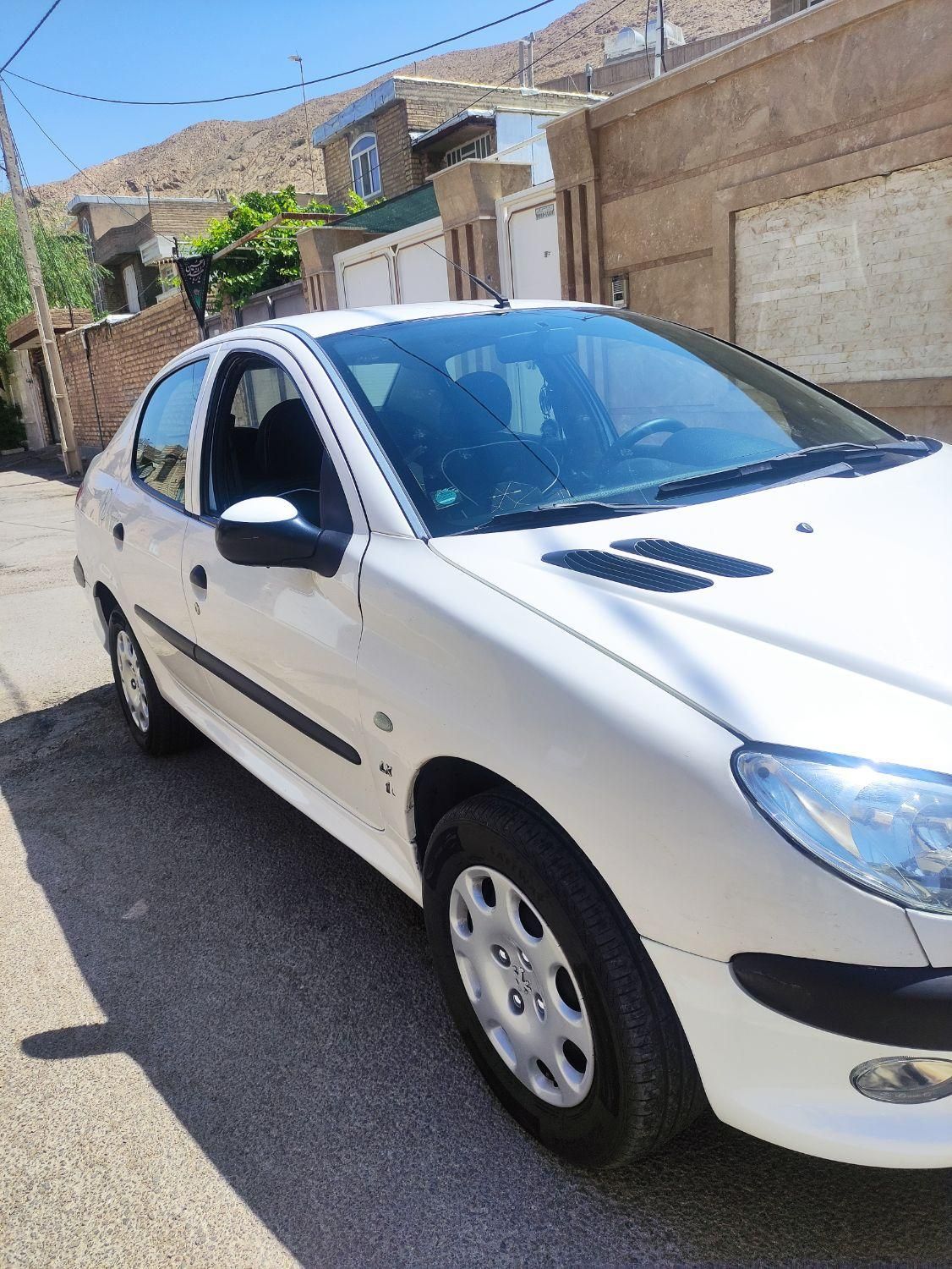 خودرو پژو، ۲۰۶ صندوق دار آگهی ann_19789249